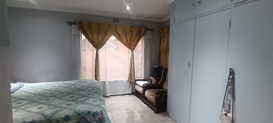 3 Bedroom Property for Sale in Klippoortje Gauteng