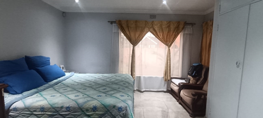 3 Bedroom Property for Sale in Klippoortje Gauteng