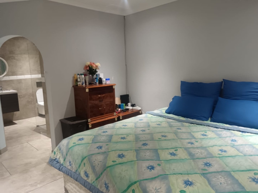 3 Bedroom Property for Sale in Klippoortje Gauteng