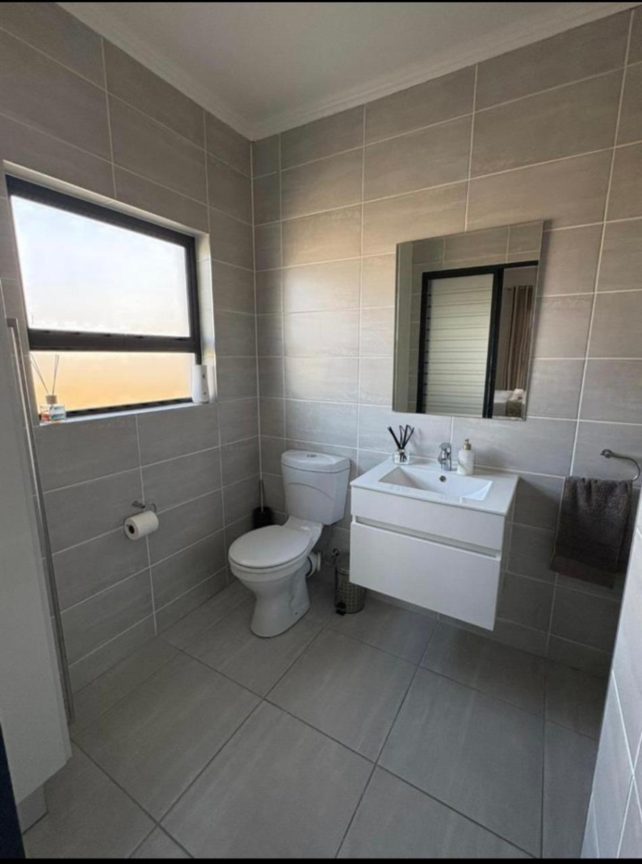 To Let 1 Bedroom Property for Rent in Waterfall Gauteng