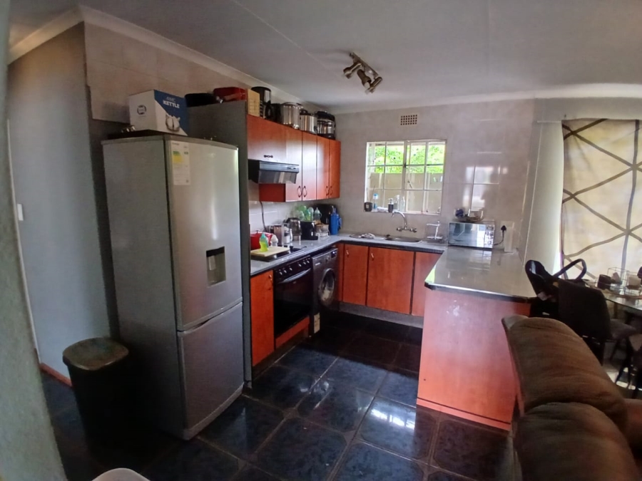 To Let 3 Bedroom Property for Rent in Country View Gauteng