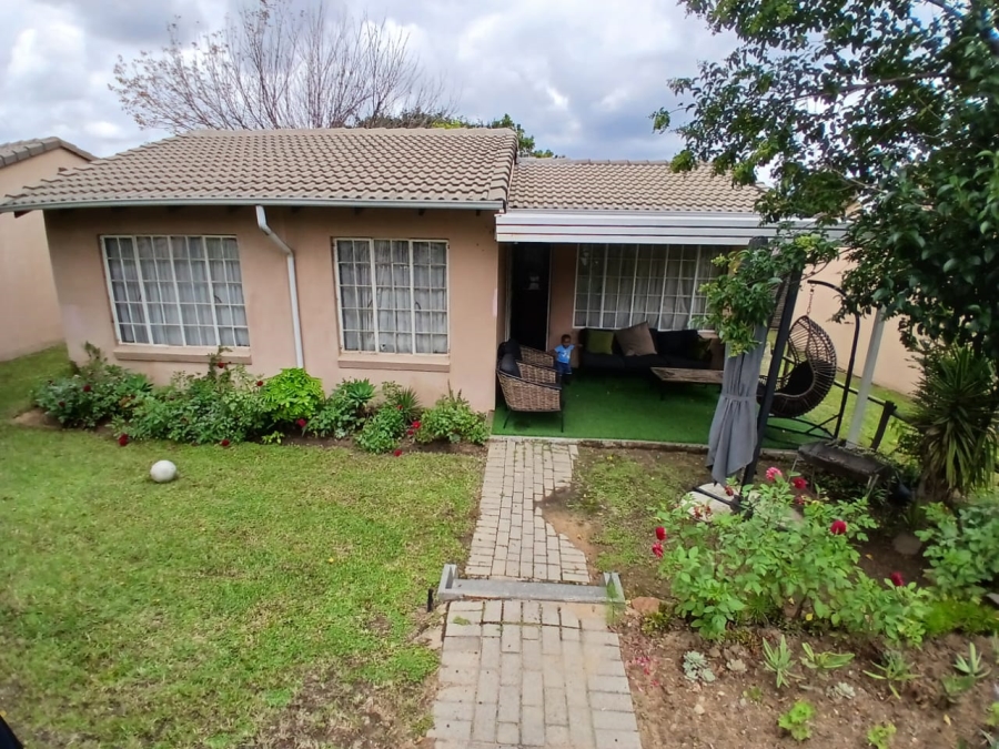 To Let 3 Bedroom Property for Rent in Country View Gauteng