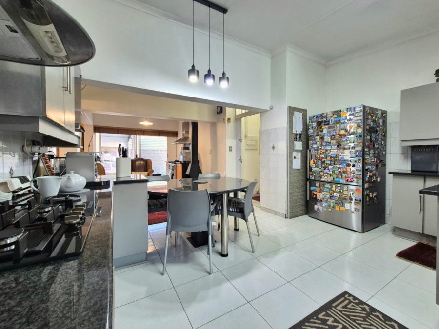 4 Bedroom Property for Sale in Eldoraigne Gauteng