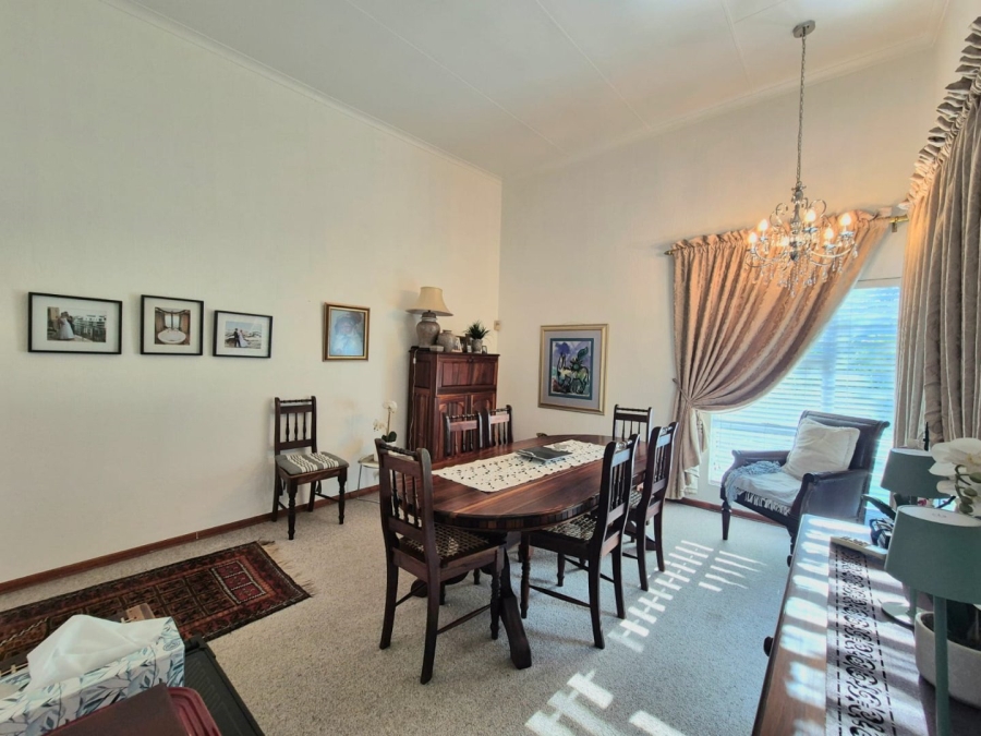 4 Bedroom Property for Sale in Eldoraigne Gauteng