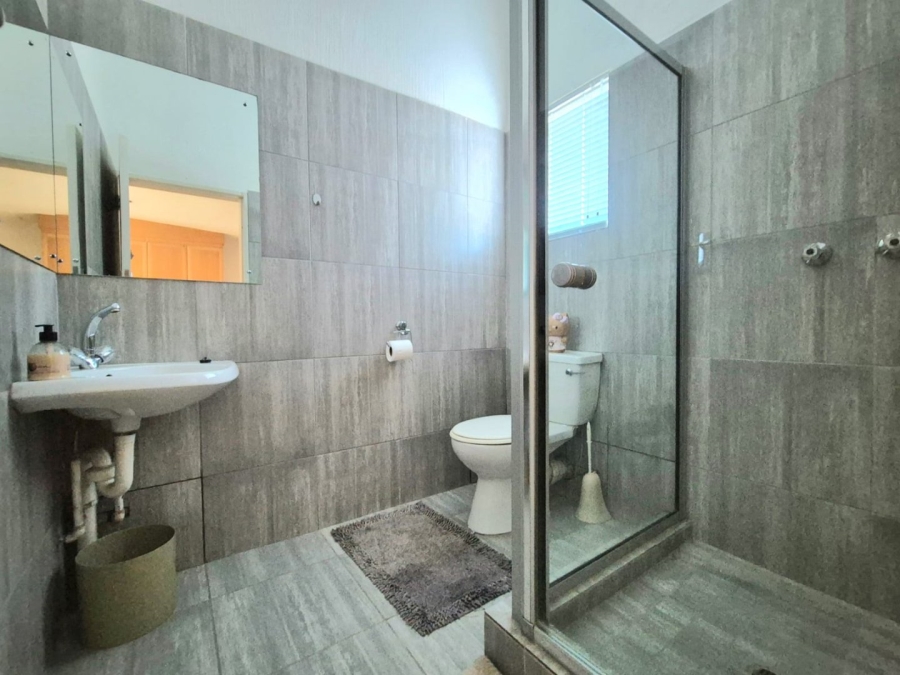 4 Bedroom Property for Sale in Eldoraigne Gauteng