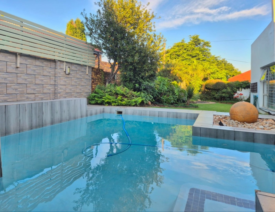 4 Bedroom Property for Sale in Eldoraigne Gauteng