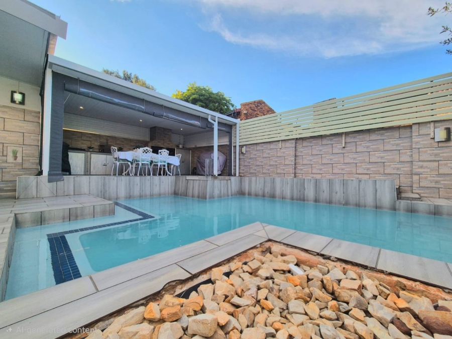 4 Bedroom Property for Sale in Eldoraigne Gauteng