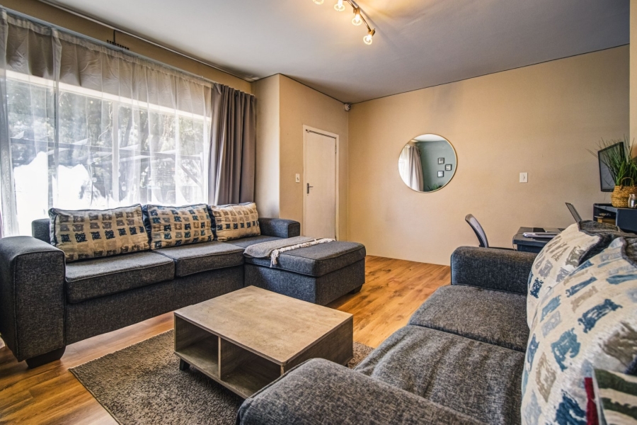 2 Bedroom Property for Sale in Rhodesfield Gauteng