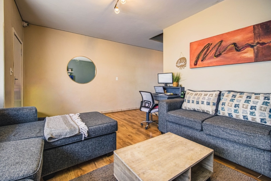 2 Bedroom Property for Sale in Rhodesfield Gauteng