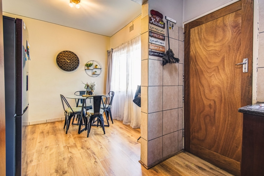2 Bedroom Property for Sale in Rhodesfield Gauteng