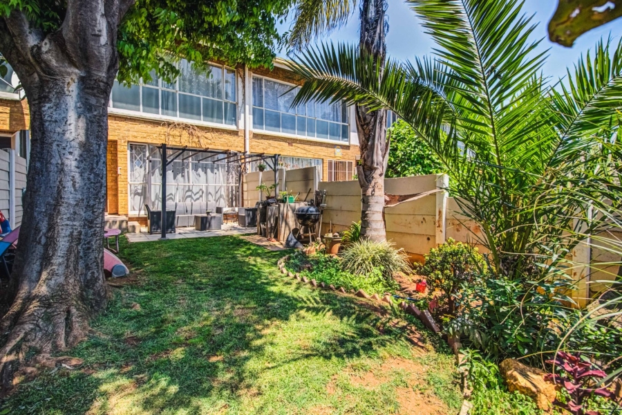 2 Bedroom Property for Sale in Rhodesfield Gauteng