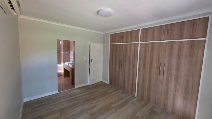 4 Bedroom Property for Sale in Garsfontein Gauteng
