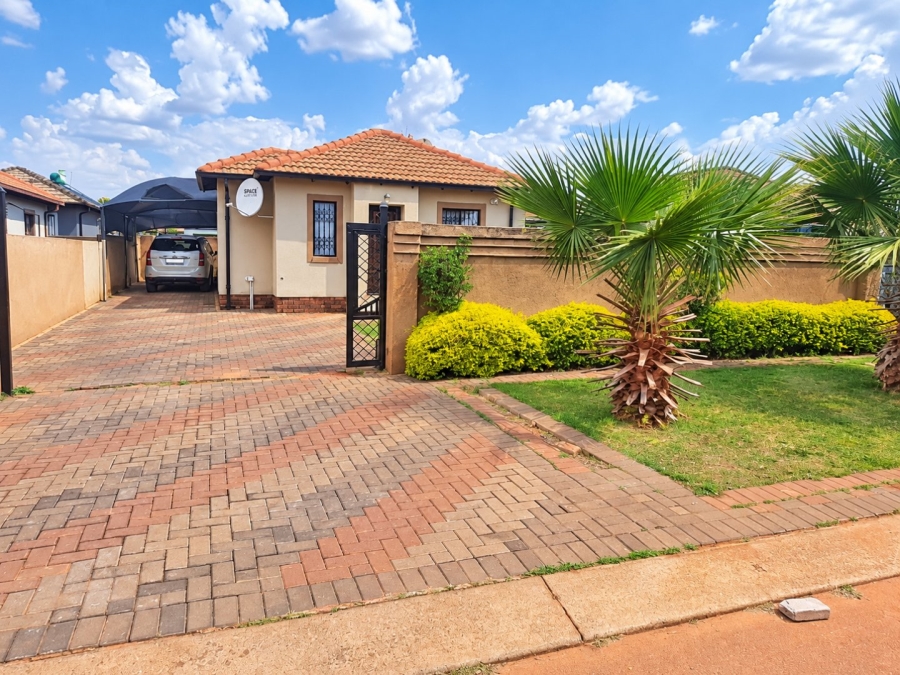 To Let 3 Bedroom Property for Rent in The Orchards Gauteng