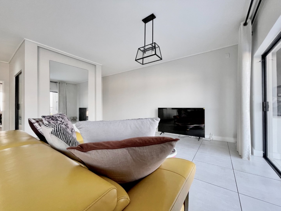 To Let 2 Bedroom Property for Rent in The Polofields Gauteng