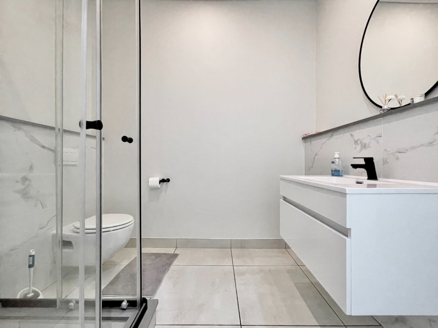 To Let 2 Bedroom Property for Rent in The Polofields Gauteng