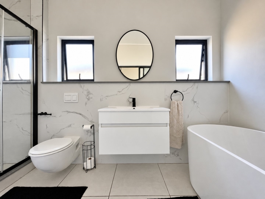 To Let 2 Bedroom Property for Rent in The Polofields Gauteng