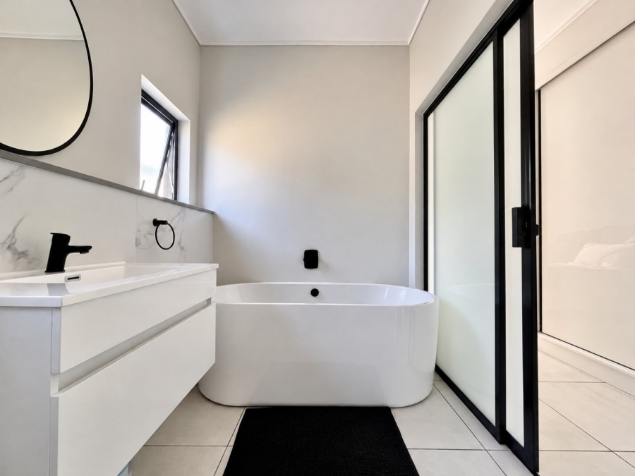 To Let 2 Bedroom Property for Rent in The Polofields Gauteng