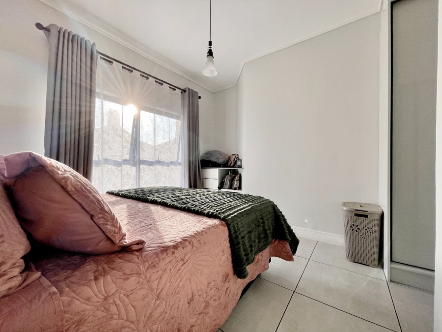 To Let 2 Bedroom Property for Rent in The Polofields Gauteng
