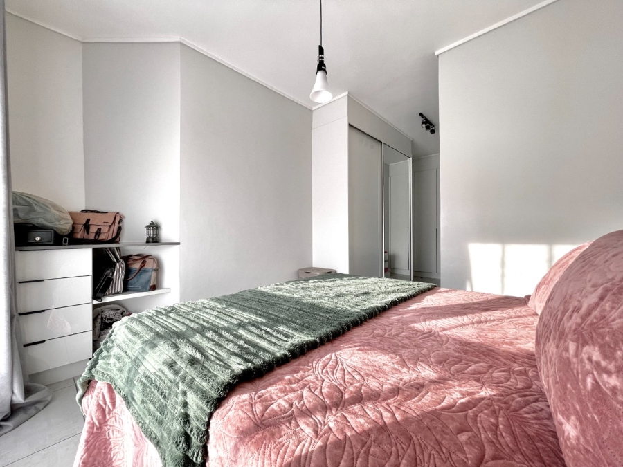To Let 2 Bedroom Property for Rent in The Polofields Gauteng