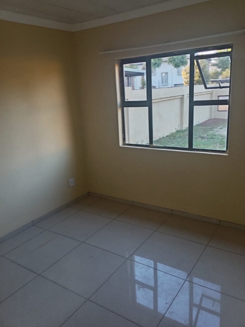 2 Bedroom Property for Sale in Rosslyn Gauteng