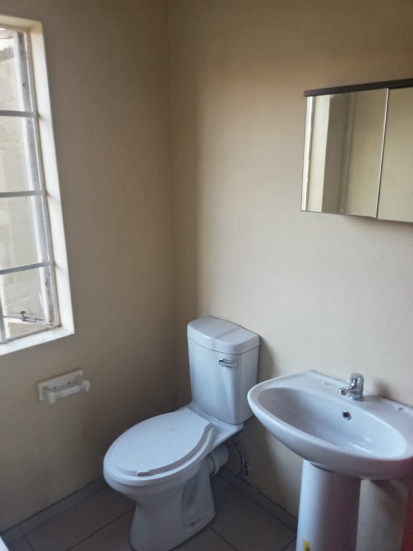 2 Bedroom Property for Sale in Rosslyn Gauteng