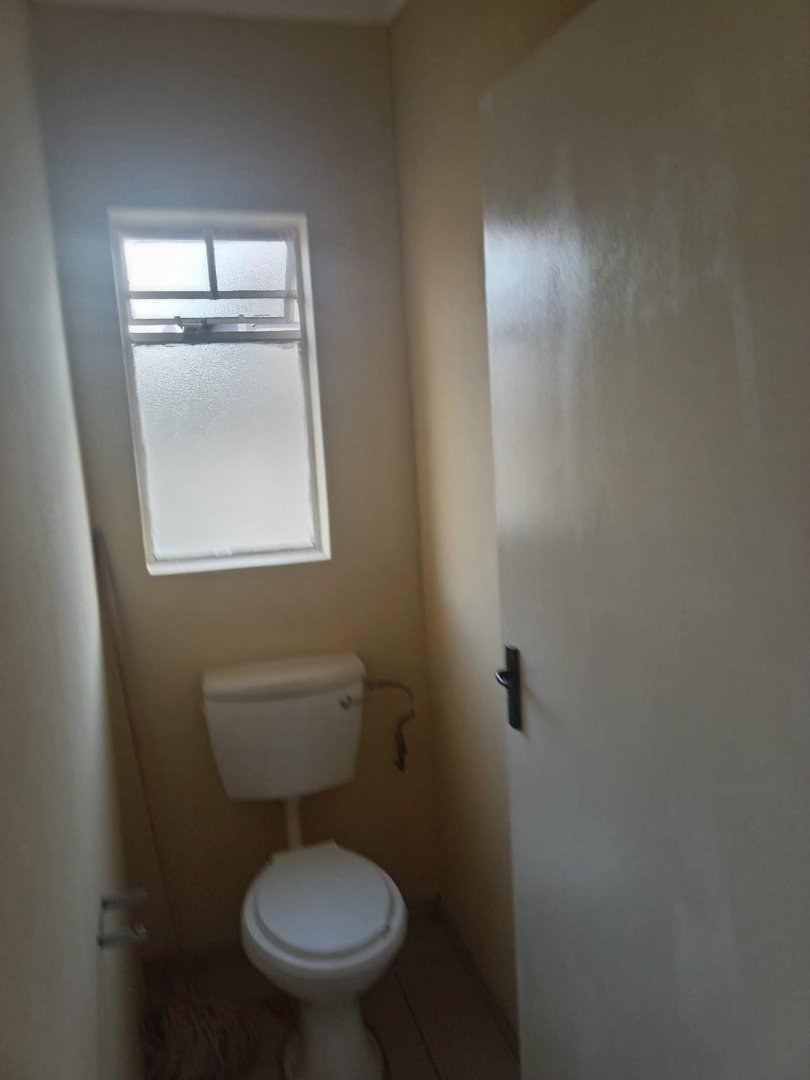 2 Bedroom Property for Sale in Rosslyn Gauteng