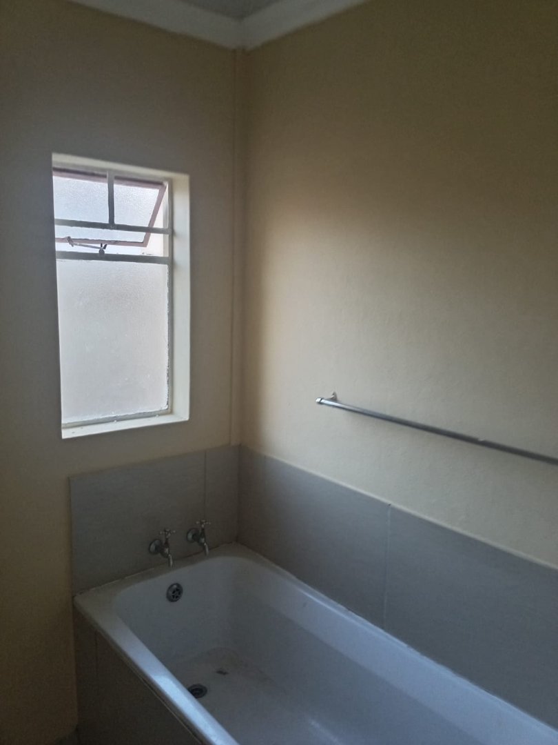 2 Bedroom Property for Sale in Rosslyn Gauteng