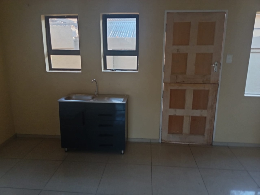 2 Bedroom Property for Sale in Rosslyn Gauteng