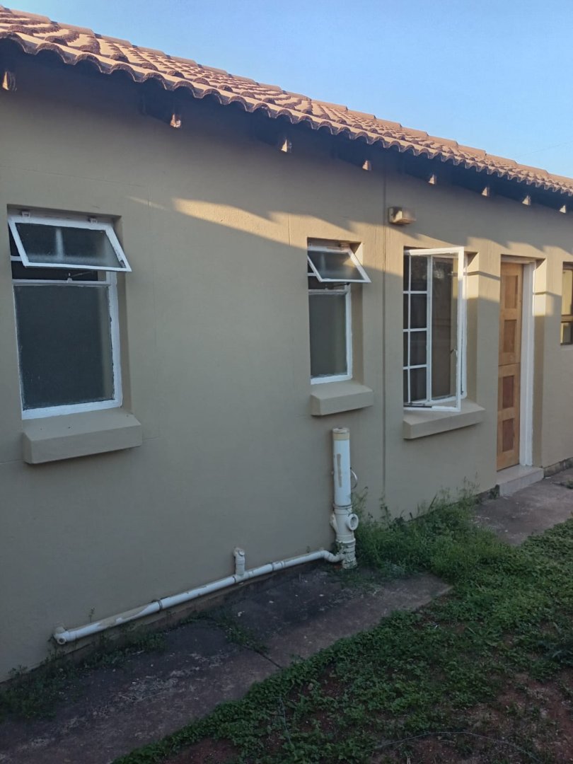 2 Bedroom Property for Sale in Rosslyn Gauteng