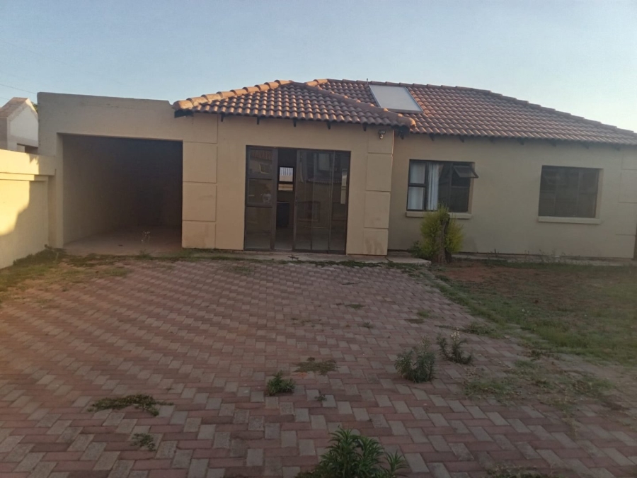 2 Bedroom Property for Sale in Rosslyn Gauteng