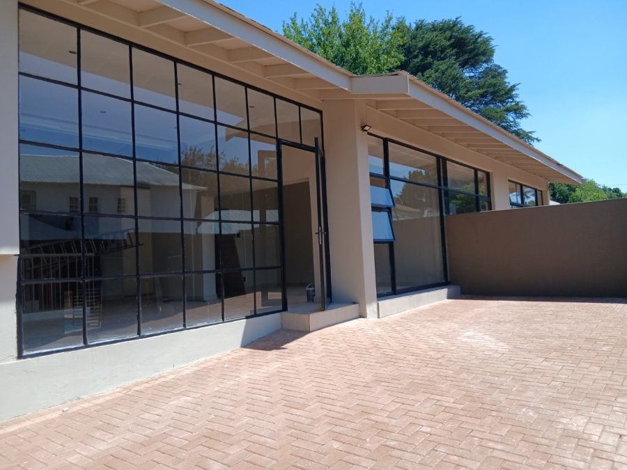To Let 4 Bedroom Property for Rent in Houghton Estate Gauteng