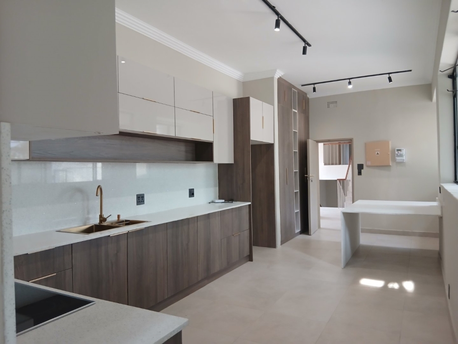 To Let 4 Bedroom Property for Rent in Houghton Estate Gauteng