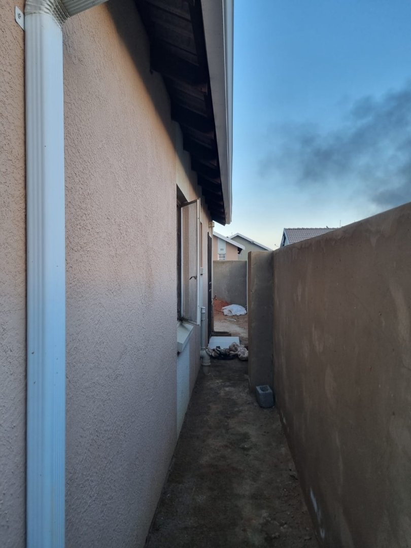 3 Bedroom Property for Sale in Windmill Park Gauteng