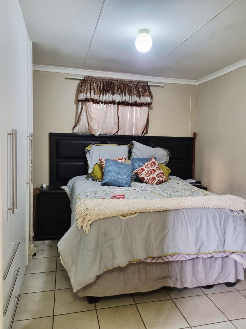 3 Bedroom Property for Sale in Windmill Park Gauteng