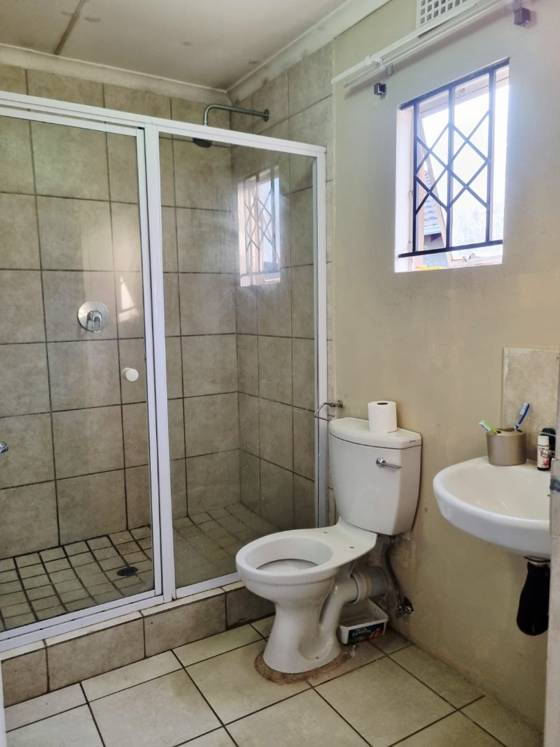 3 Bedroom Property for Sale in Windmill Park Gauteng