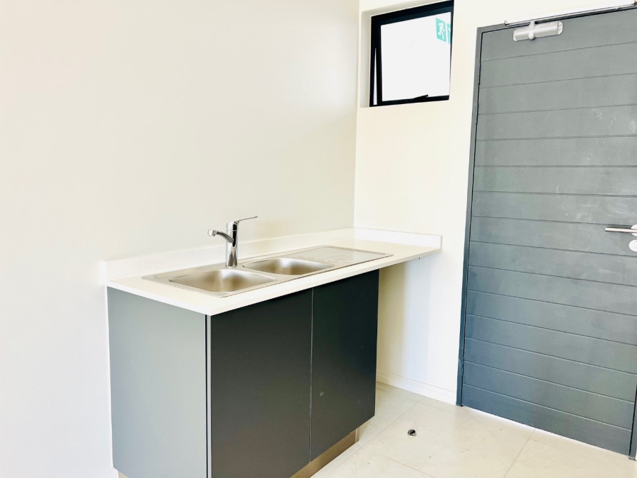 To Let  Bedroom Property for Rent in Carlswald Gauteng