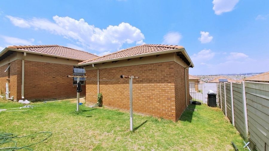 3 Bedroom Property for Sale in Thatch Hill Estate Gauteng