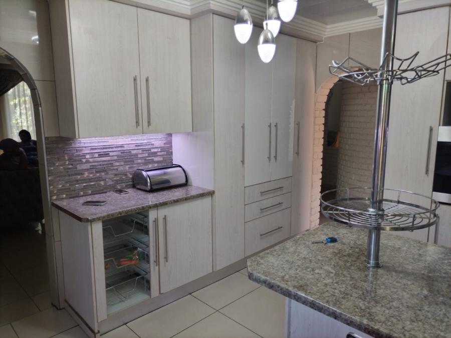 4 Bedroom Property for Sale in Theresa Park Gauteng