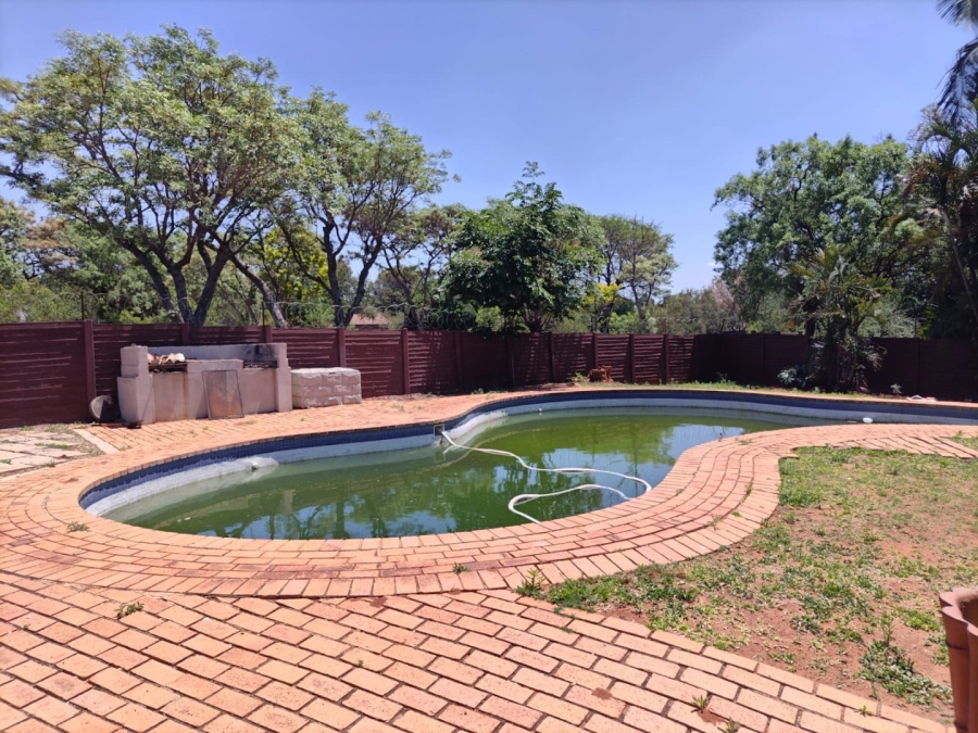 4 Bedroom Property for Sale in Theresa Park Gauteng