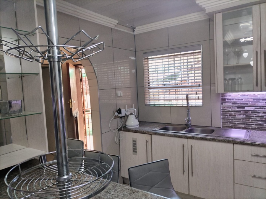 4 Bedroom Property for Sale in Theresa Park Gauteng