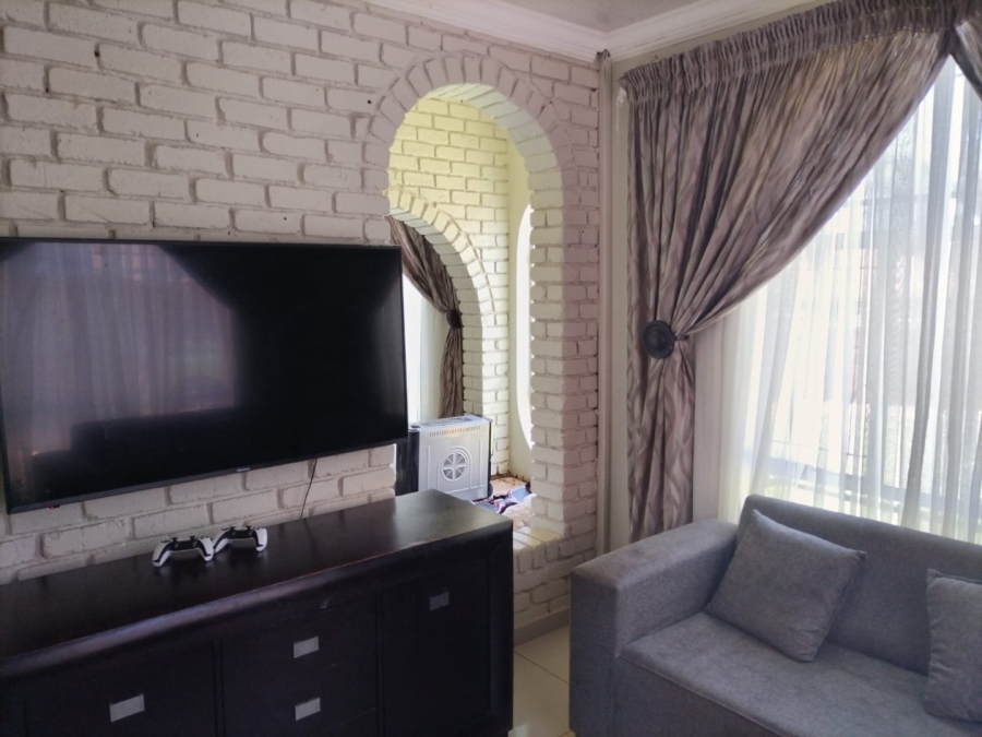4 Bedroom Property for Sale in Theresa Park Gauteng