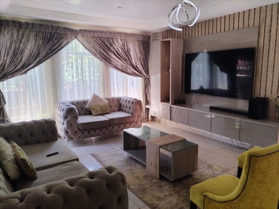 4 Bedroom Property for Sale in Theresa Park Gauteng