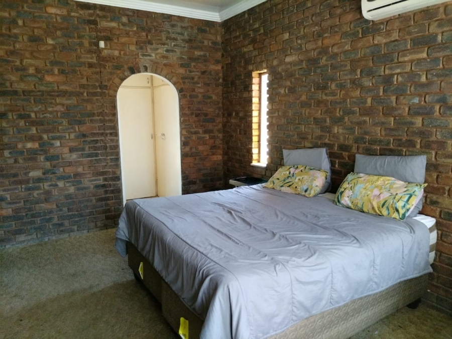 4 Bedroom Property for Sale in Theresa Park Gauteng