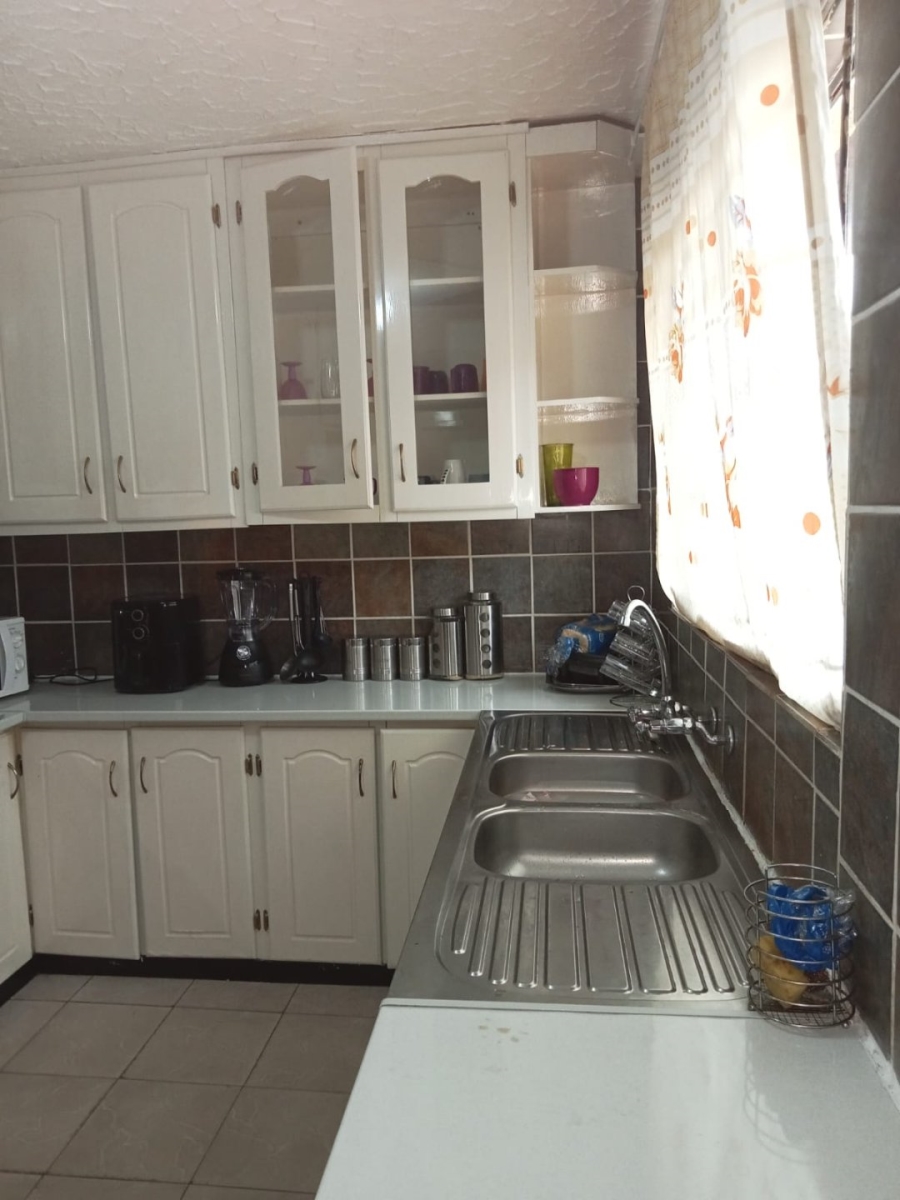 4 Bedroom Property for Sale in Soshanguve HH Gauteng