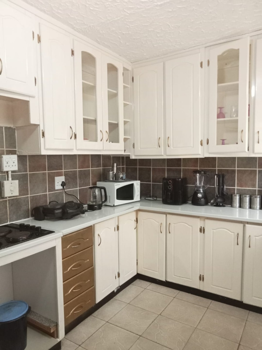 4 Bedroom Property for Sale in Soshanguve HH Gauteng