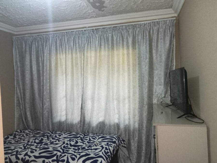 4 Bedroom Property for Sale in Soshanguve HH Gauteng