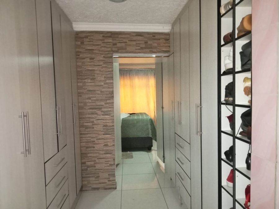 4 Bedroom Property for Sale in Soshanguve HH Gauteng