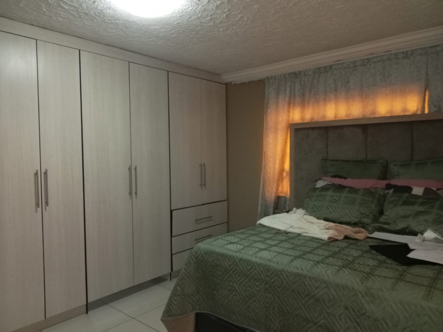 4 Bedroom Property for Sale in Soshanguve HH Gauteng