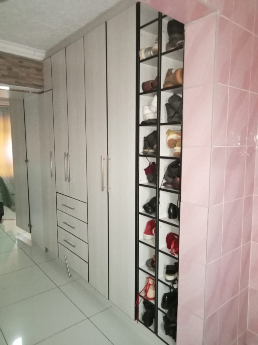4 Bedroom Property for Sale in Soshanguve HH Gauteng
