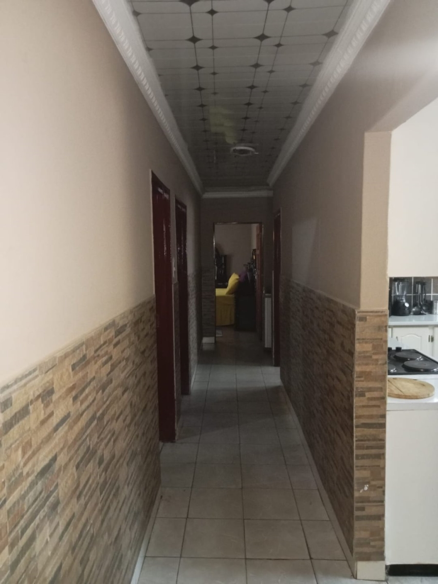 4 Bedroom Property for Sale in Soshanguve HH Gauteng